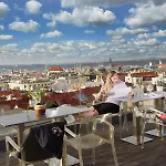 Wenceslas Square - Czech Leading