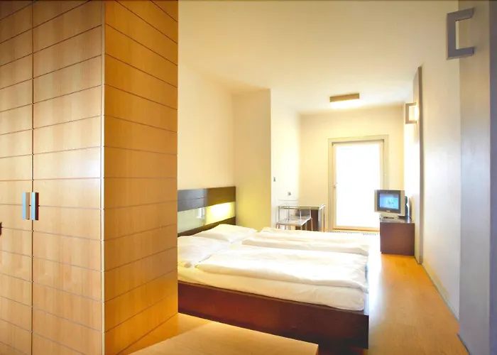 Wenceslas Square - Czech Leading Otel 4*