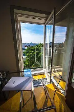 Wenceslas Square 4*